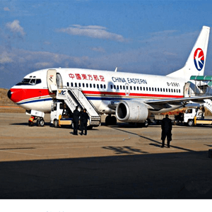 杭州萧山机场空运航空快运业稳步发展的原因是什么？